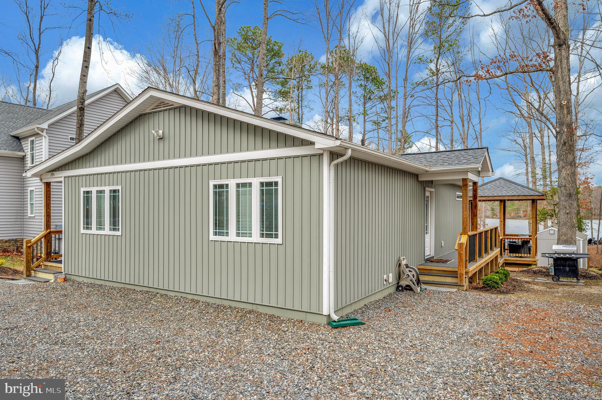 LAKE CAROLINE - Residential