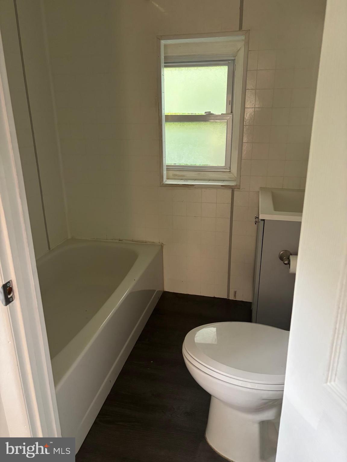 RIDLEY PARK - Residential Lease