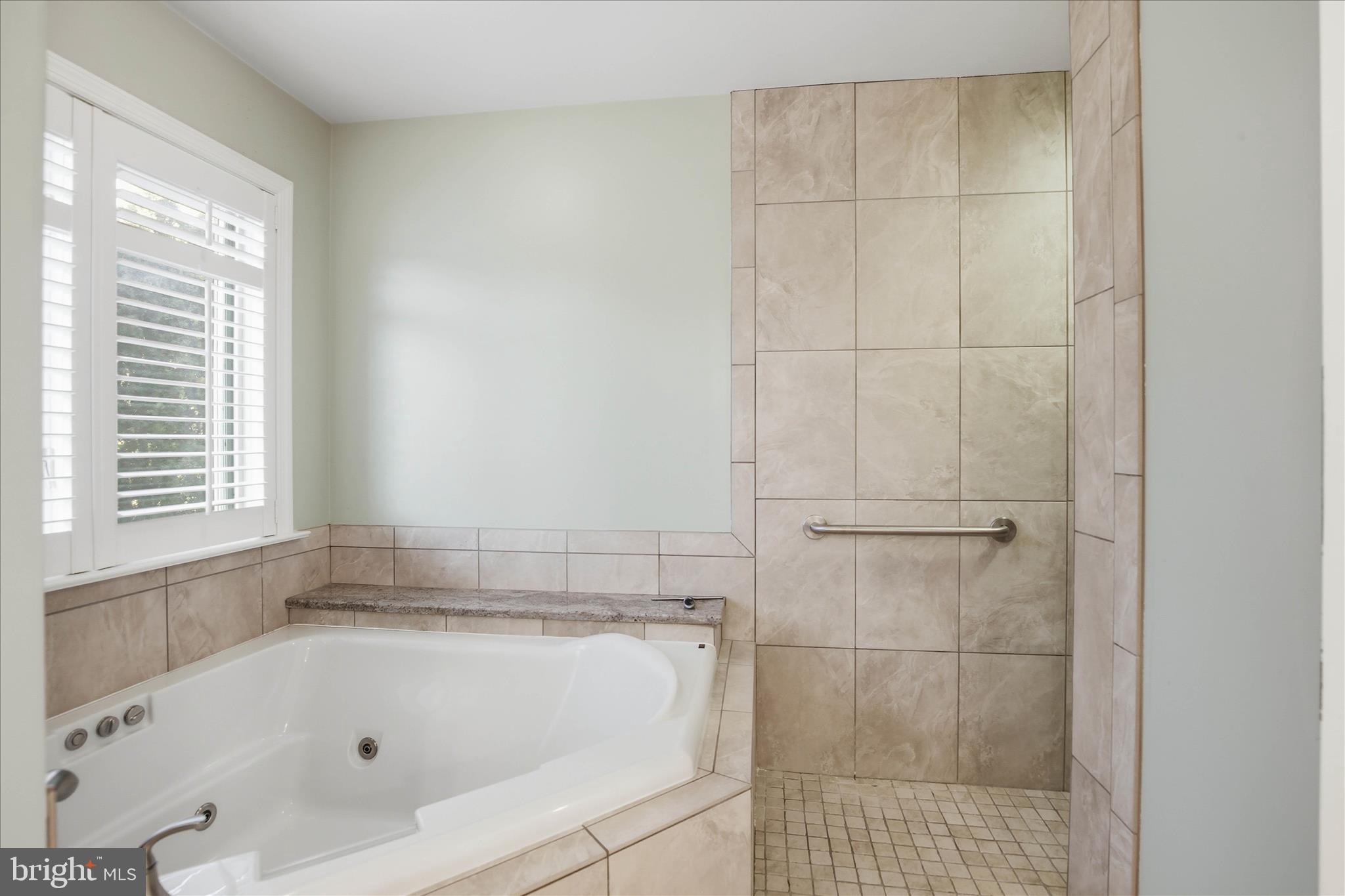 BUCKFIELD - Residential