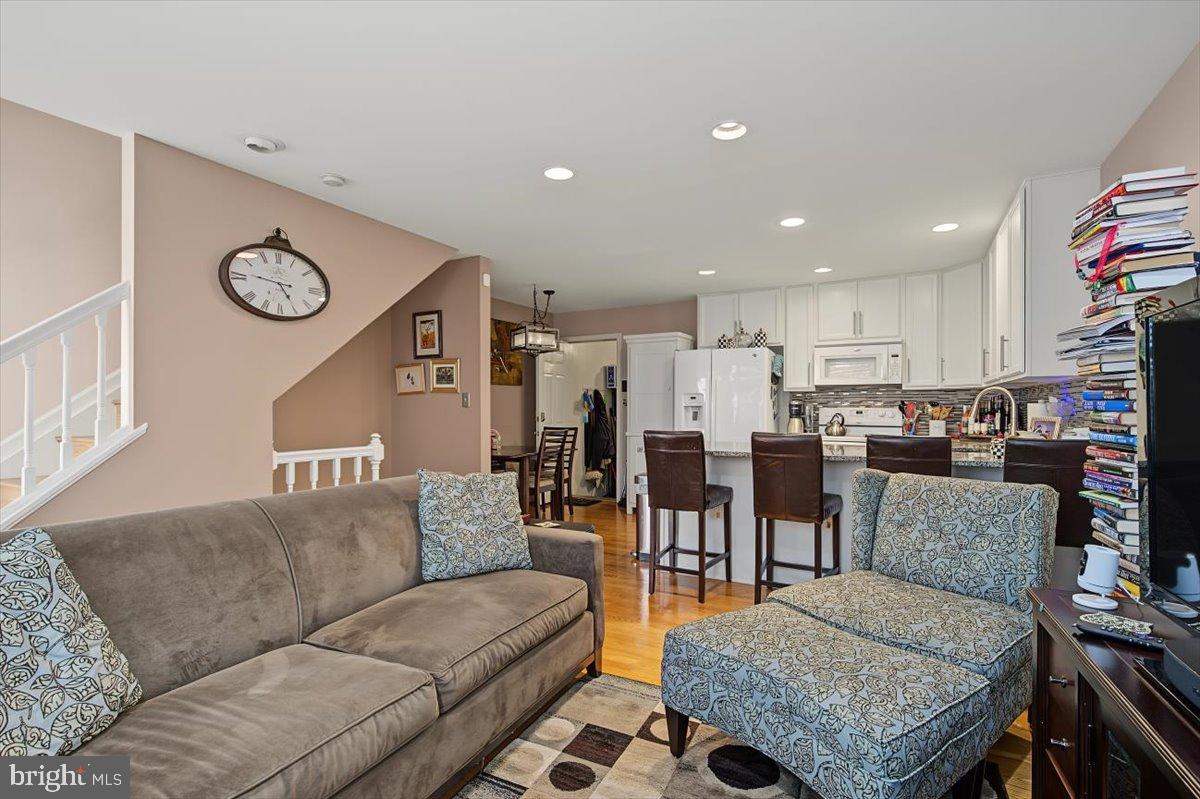 308 W 19TH STREET