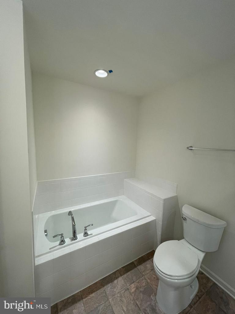 FREEDOM MANOR - Residential Lease