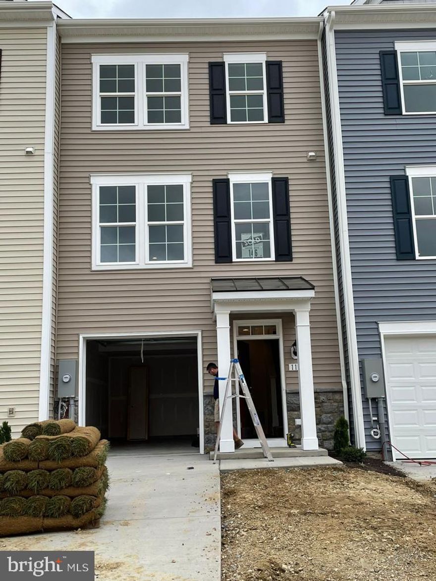 BEAUTIFUL TOWNHOME IN FREEDOM MANOR AVAILABLE FOR RENT*QUARTZ COUNTER TOPS*STAINLESS STEEL APPLIANCES*LUXURY CABINETS*WOOD FLOORS*DECK. IDEALLY LOCATED BETWEEN 7 AND 50, EAST OF 81 - THIS 3 LEVEL GARAGE UNIT W/EXTENSIONS IS READY FOR THE NICE TENANTS. MAIN LEVEL FEATURES OPEN CONCEPT LAYOUT WITH SPACIOUS LIVING SPACE, POWDER ROOM, KITCHEN WITH LARGE ISLAND AND BREAKFAST NOOK, AND ACCESS TO SOON TO BE BUILT DECK. UPPER LEVEL HAS PRIMARY BEDROOM WITH ENSUITE BATH AND WALK IN CLOSET, 2 ADDITIONAL BEDROOMS, ANOTHER FULL BATH AND LAUNDRY ROOM. WALKING IN TO THE LOWER LEVEL FROM THE GARAGE, FRONT DOOR, OR REAR ENTRANCE PROVIDES ACCESS TO RECREATION ROOM, 3RD FULL BATH, AND STORAGE SPACE.