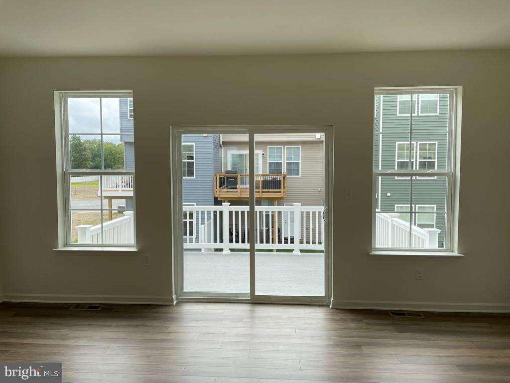 FREEDOM MANOR - Residential Lease