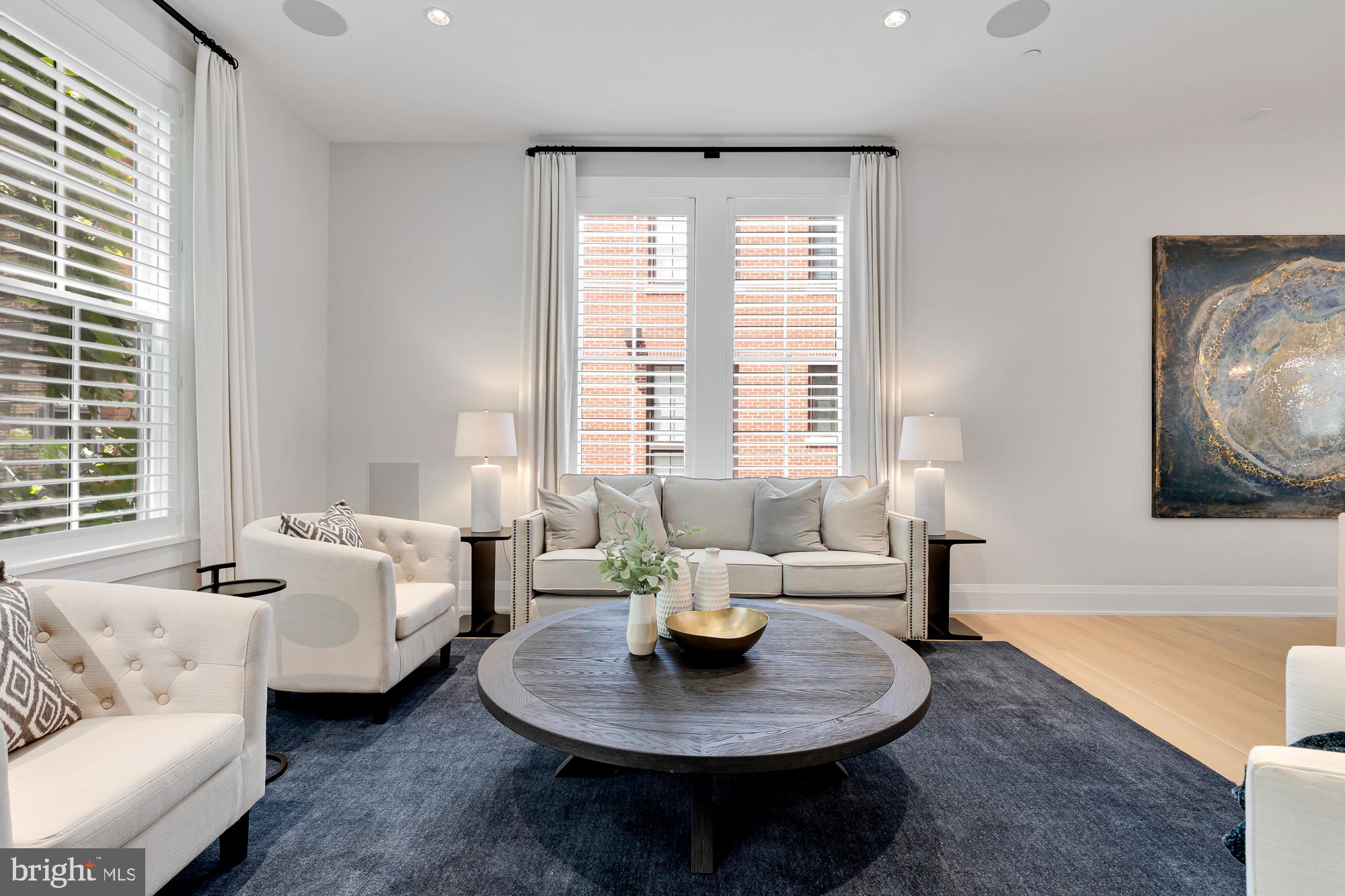 ROBINSON LANDING - Residential