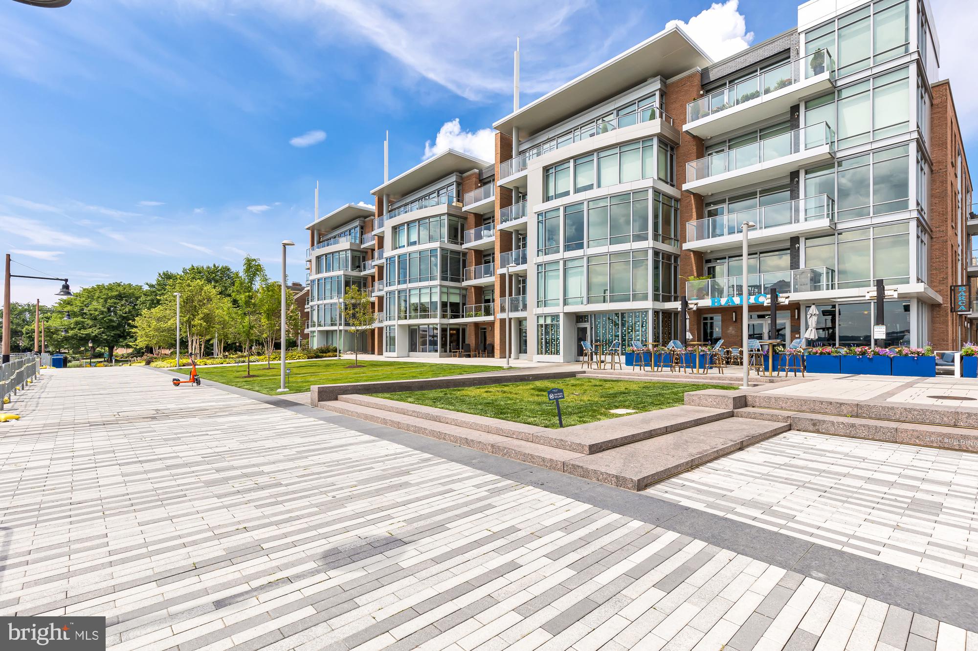 ROBINSON LANDING - Residential