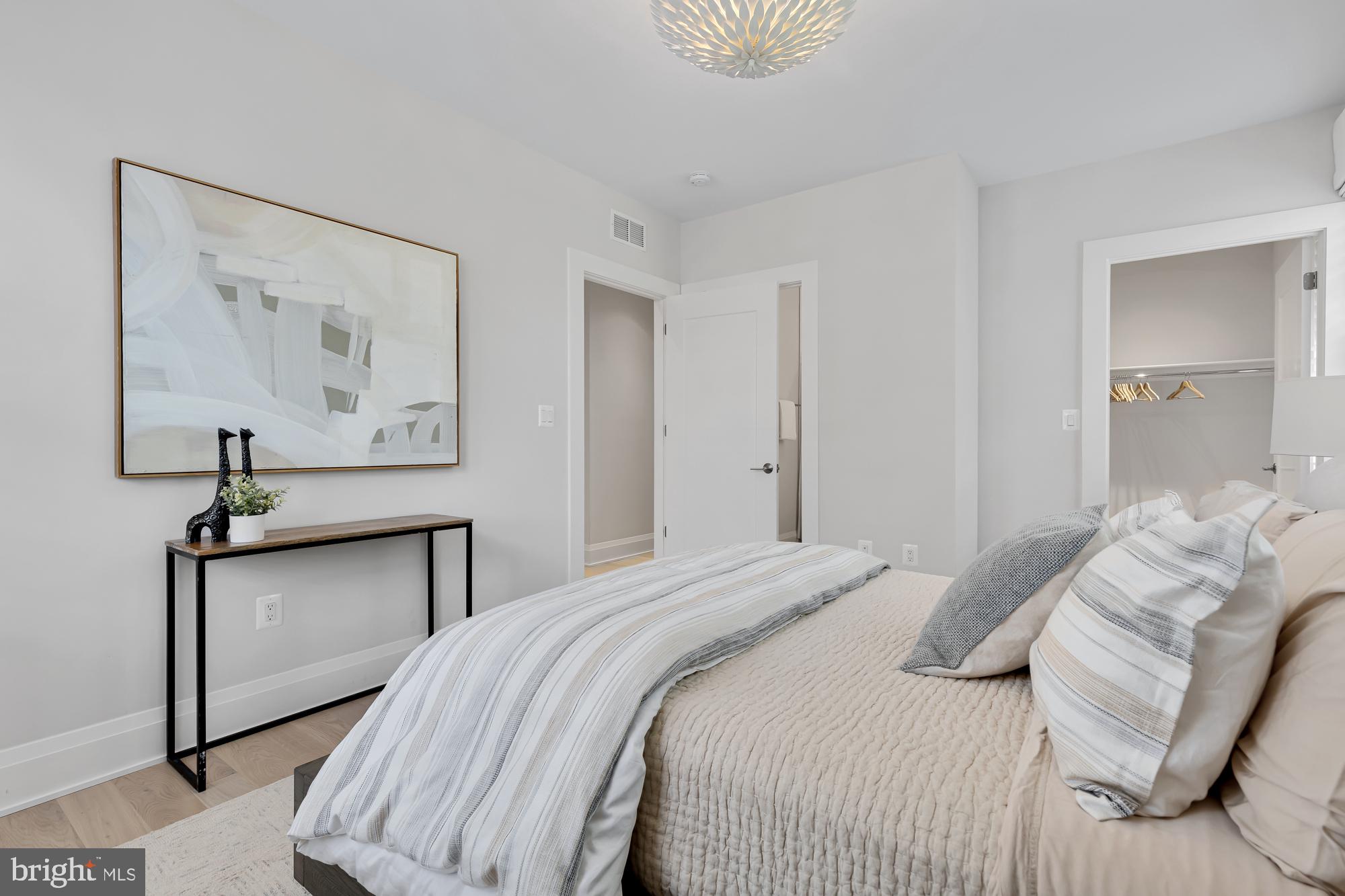 ROBINSON LANDING - Residential