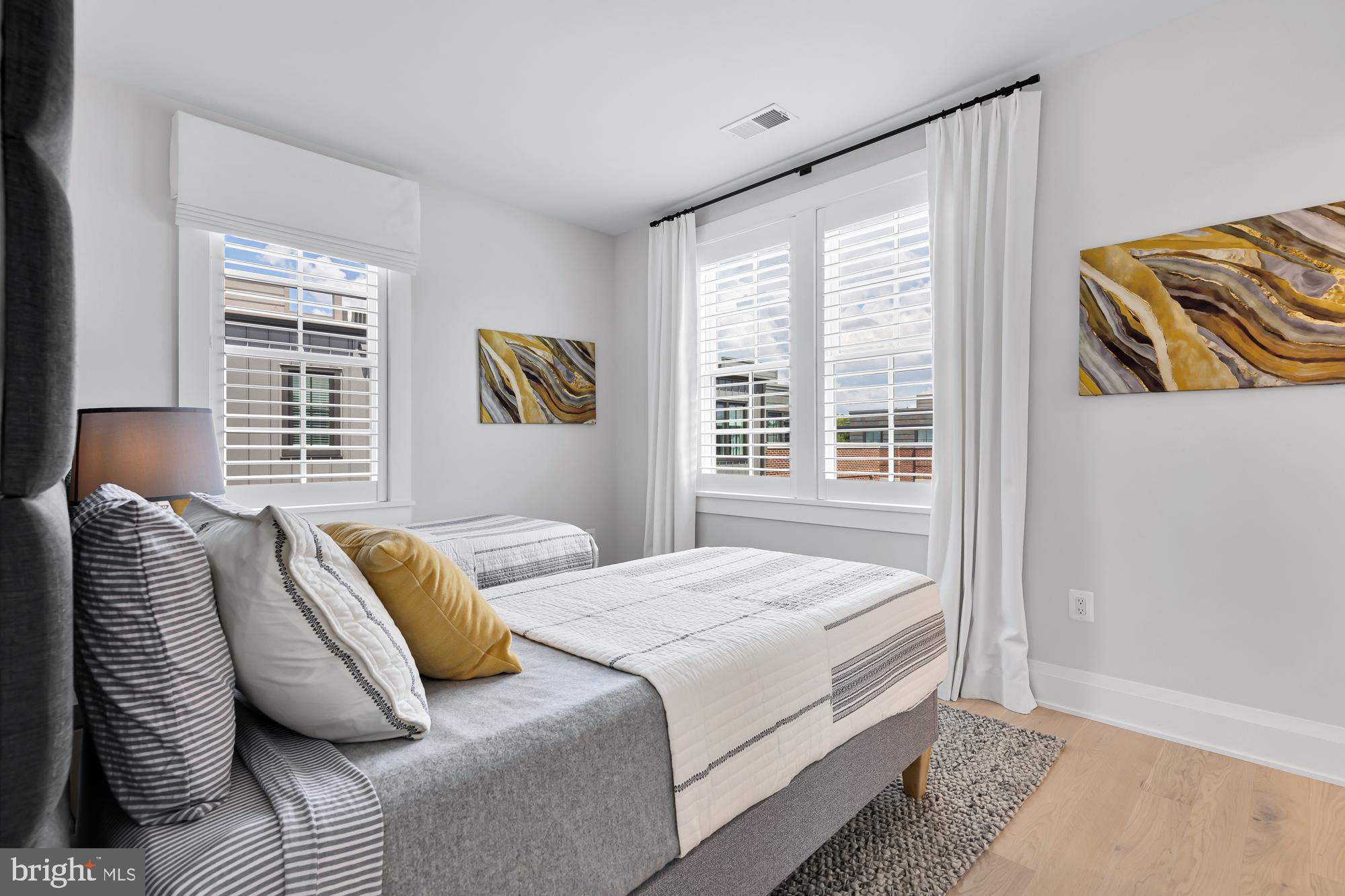 ROBINSON LANDING - Residential