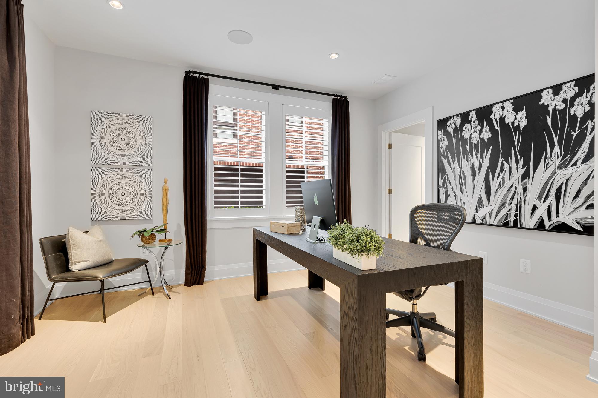 ROBINSON LANDING - Residential