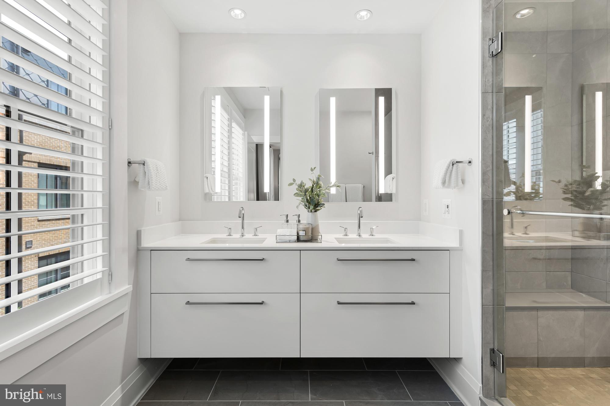 ROBINSON LANDING - Residential