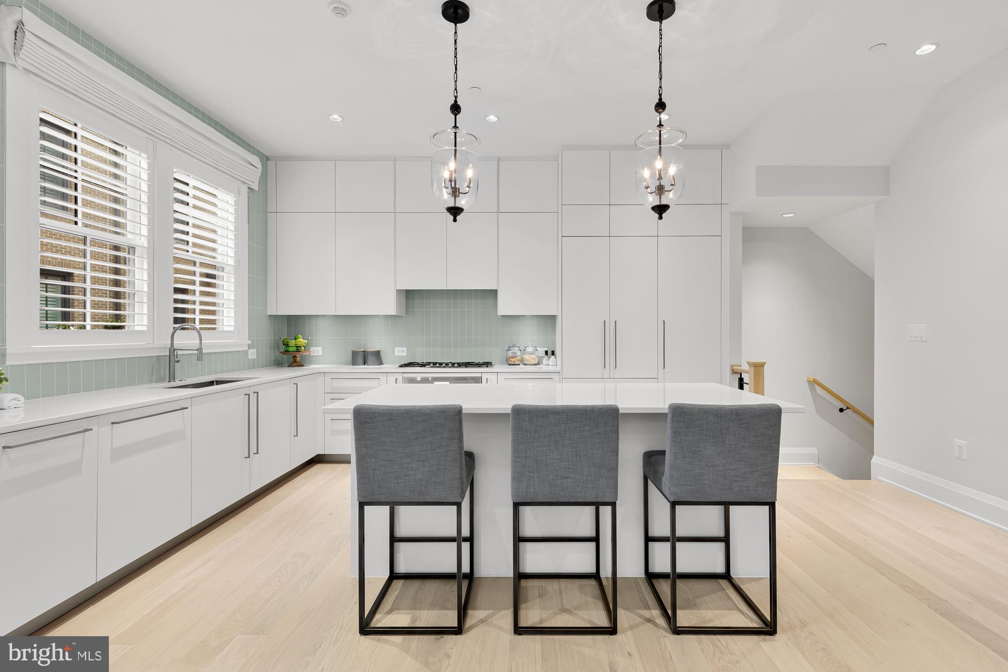 ROBINSON LANDING - Residential