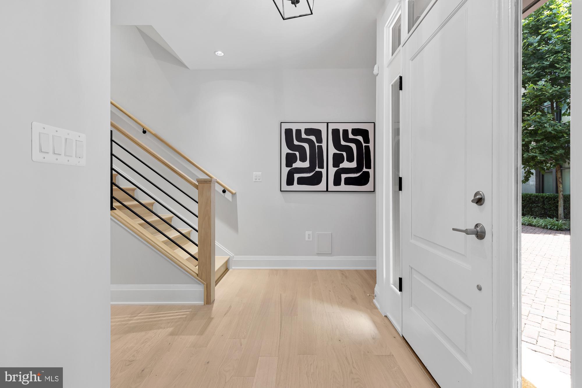 ROBINSON LANDING - Residential