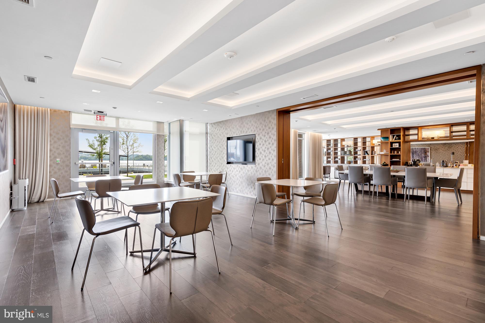 ROBINSON LANDING - Residential