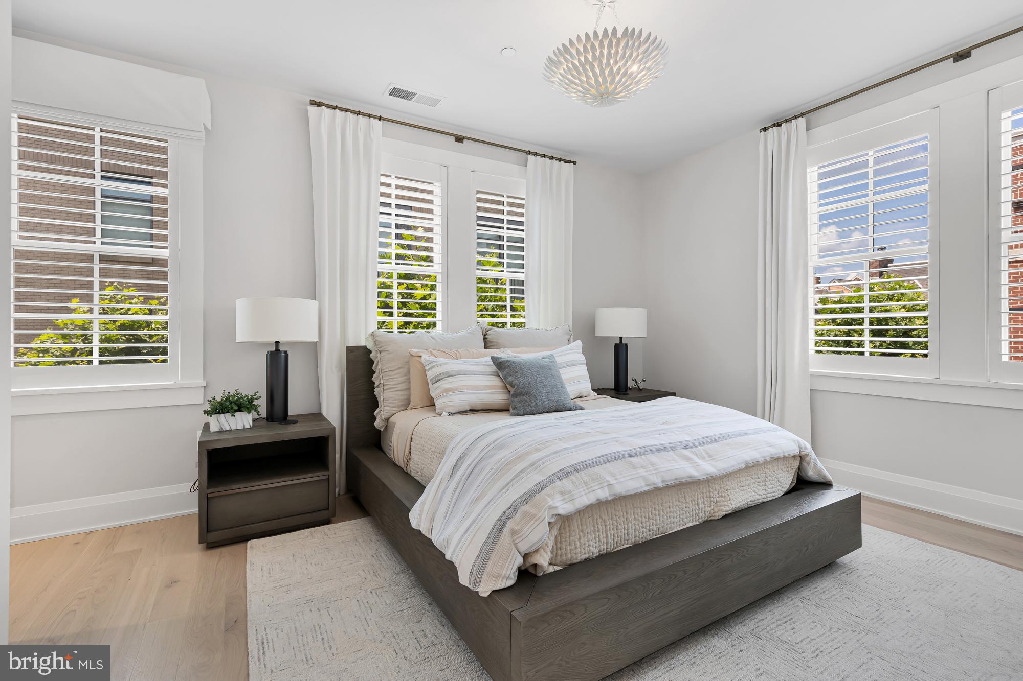 ROBINSON LANDING - Residential