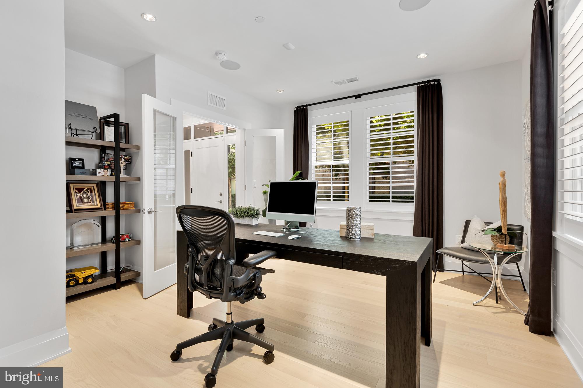 ROBINSON LANDING - Residential