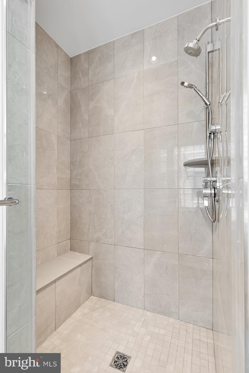 ROBINSON LANDING - Residential