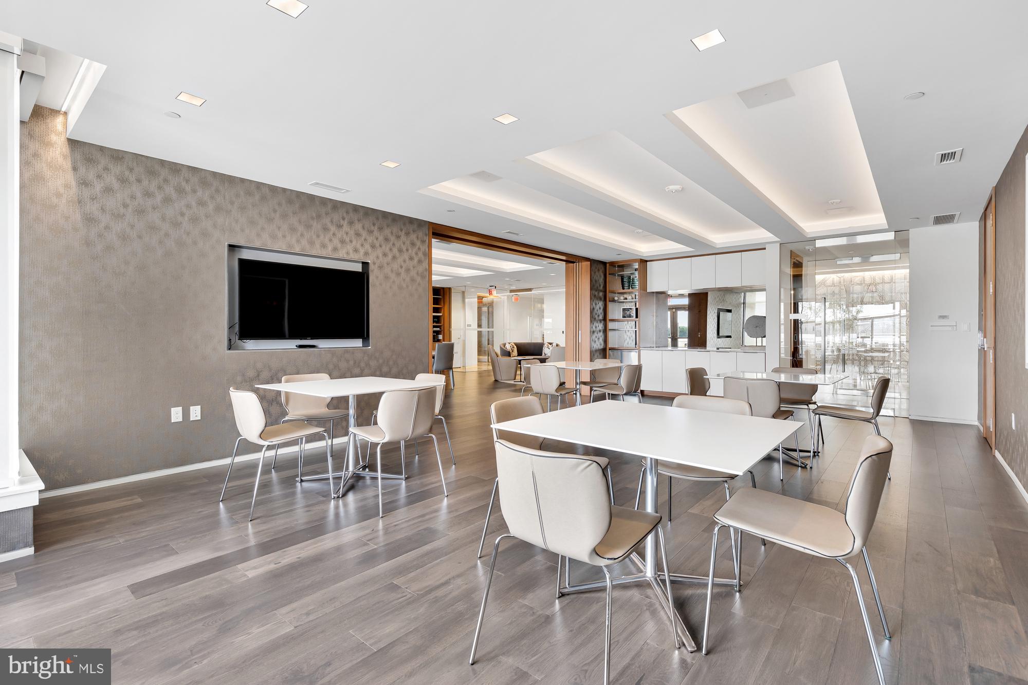 ROBINSON LANDING - Residential