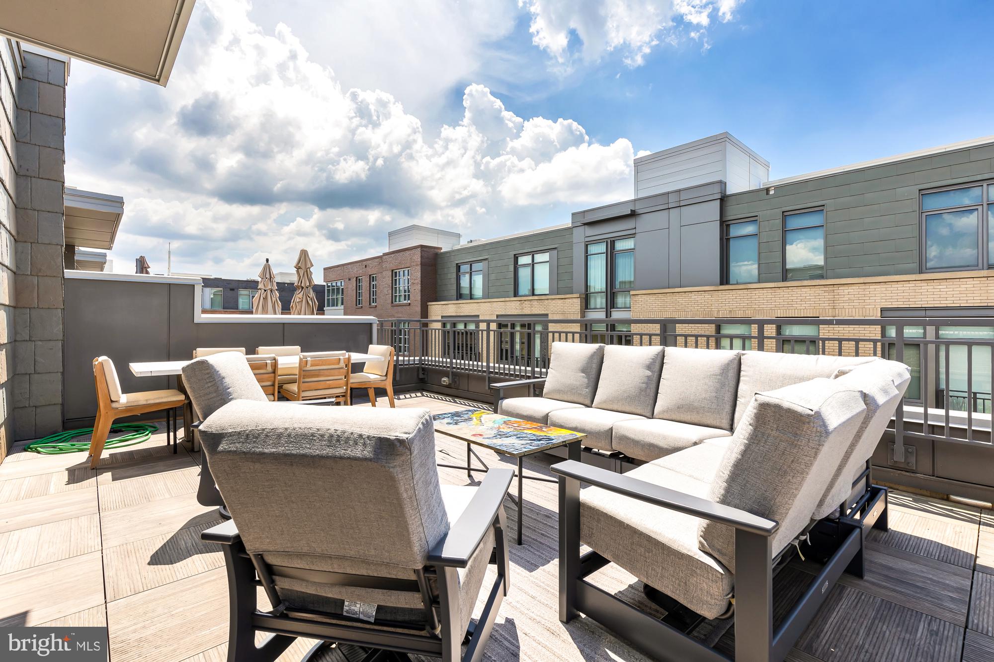 ROBINSON LANDING - Residential