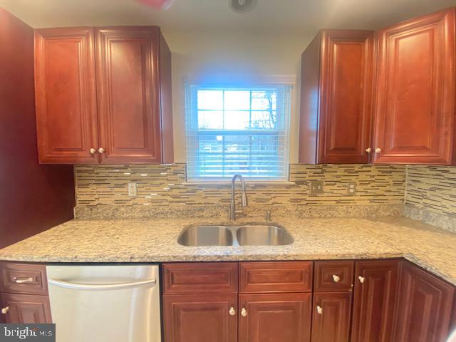 RIDGEFIELD VILLAGE - Residential Lease