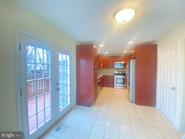 RIDGEFIELD VILLAGE - Residential Lease