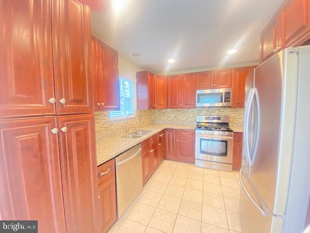 RIDGEFIELD VILLAGE - Residential Lease