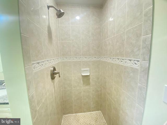 RIDGEFIELD VILLAGE - Residential Lease