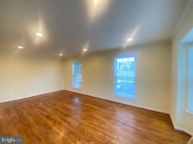 RIDGEFIELD VILLAGE - Residential Lease