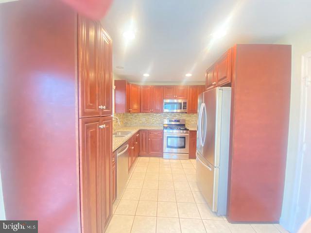 RIDGEFIELD VILLAGE - Residential Lease