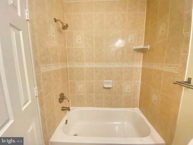 RIDGEFIELD VILLAGE - Residential Lease