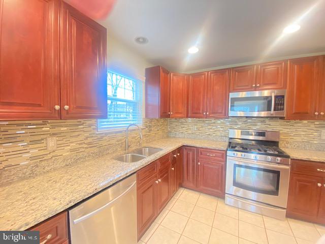 RIDGEFIELD VILLAGE - Residential Lease