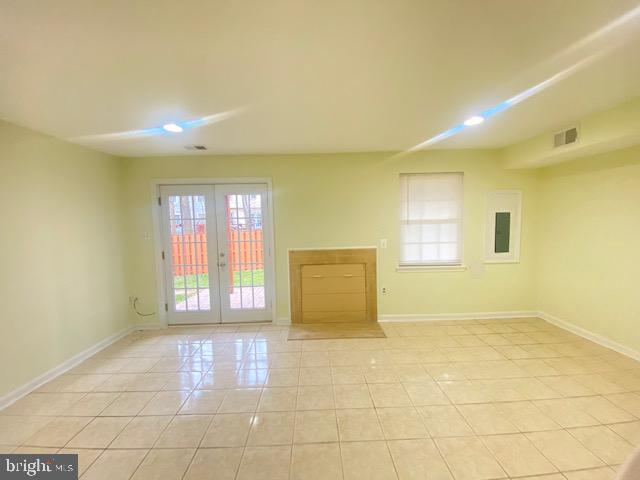 RIDGEFIELD VILLAGE - Residential Lease