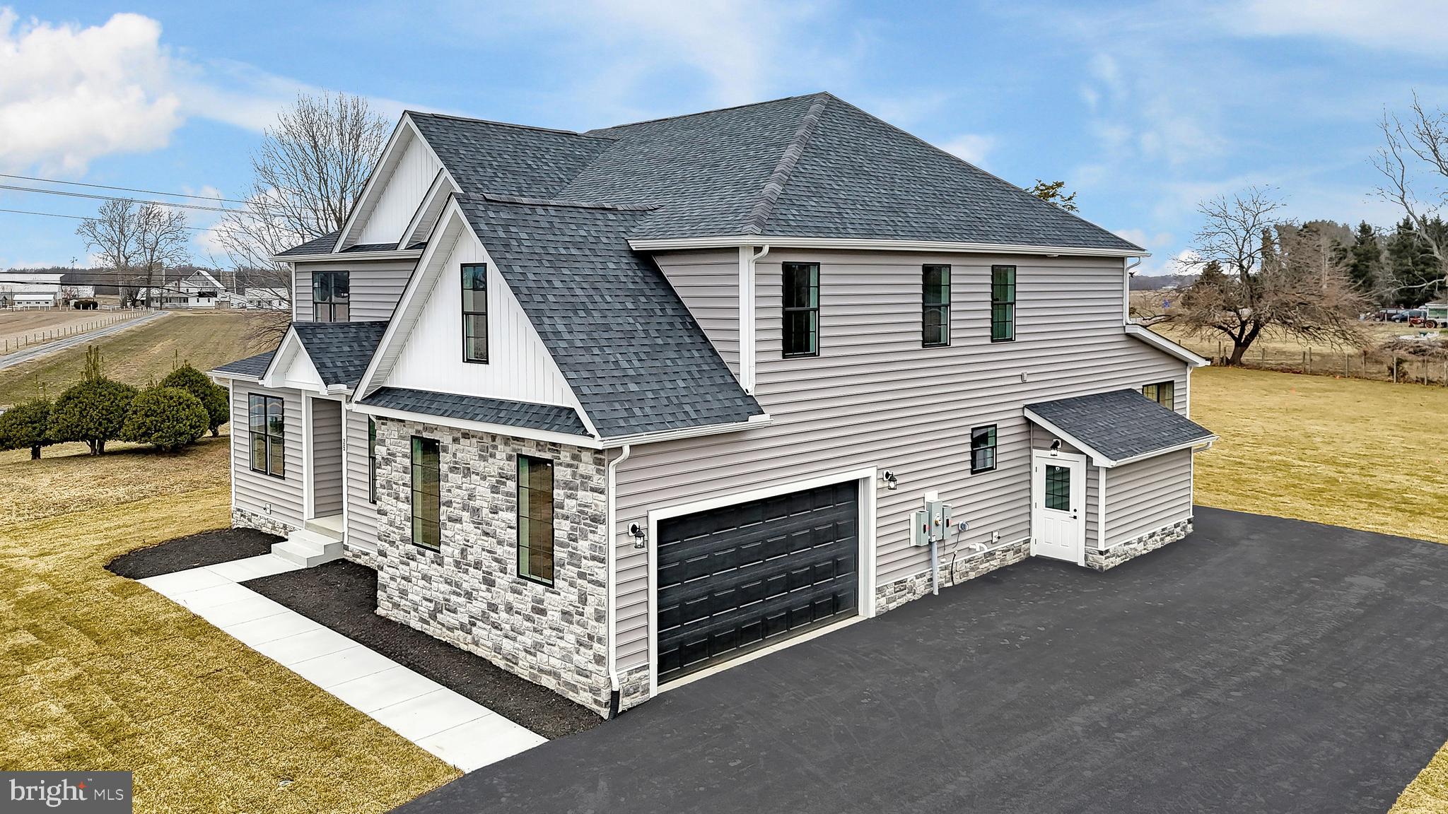 25 ESTATES DRIVE