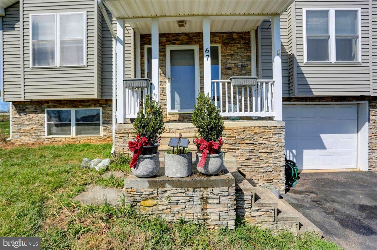 SUMMIT POINT - Residential