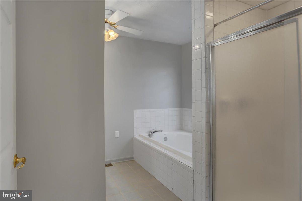 SUMMIT POINT - Residential