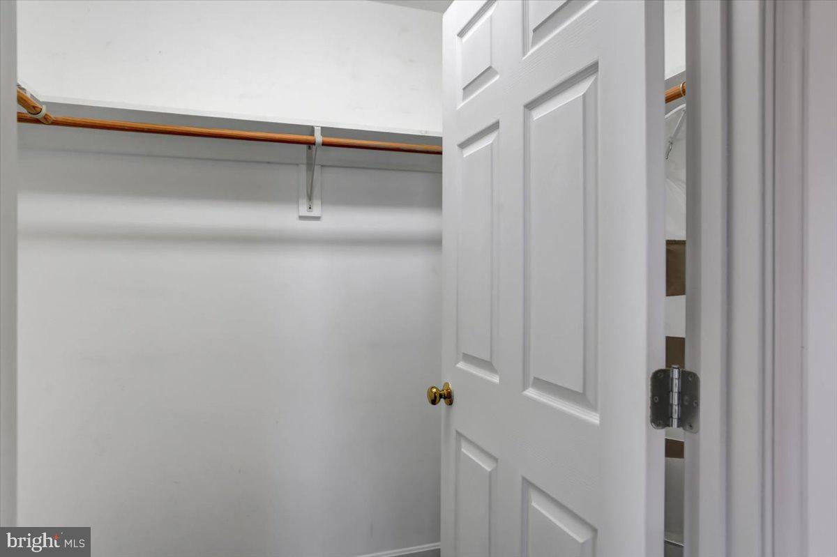 SUMMIT POINT - Residential