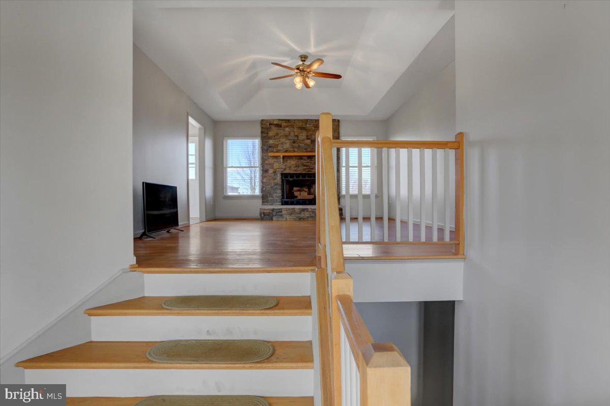 SUMMIT POINT - Residential