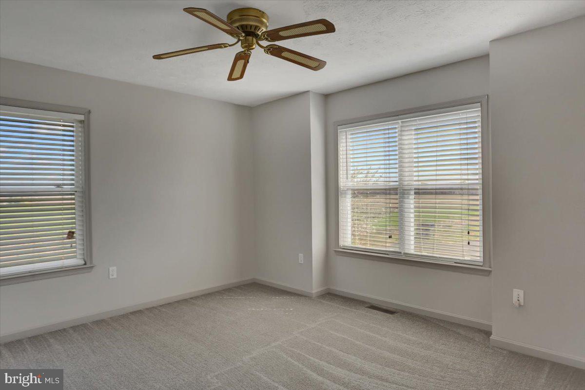 SUMMIT POINT - Residential