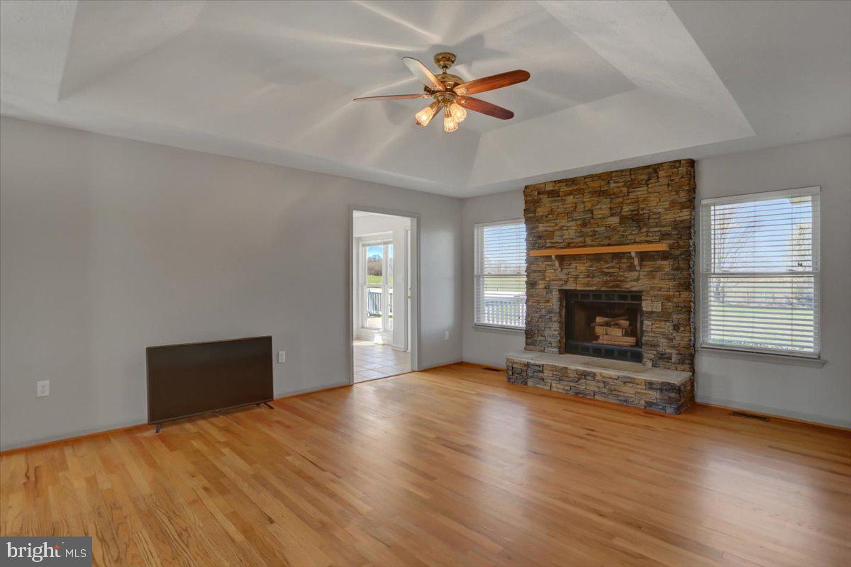 SUMMIT POINT - Residential