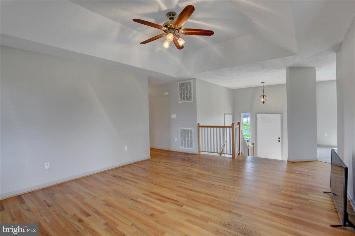 SUMMIT POINT - Residential