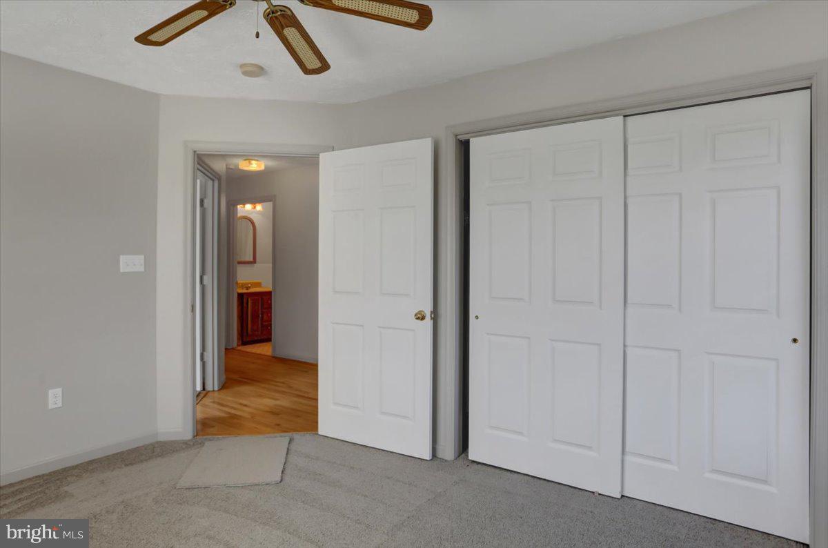 SUMMIT POINT - Residential