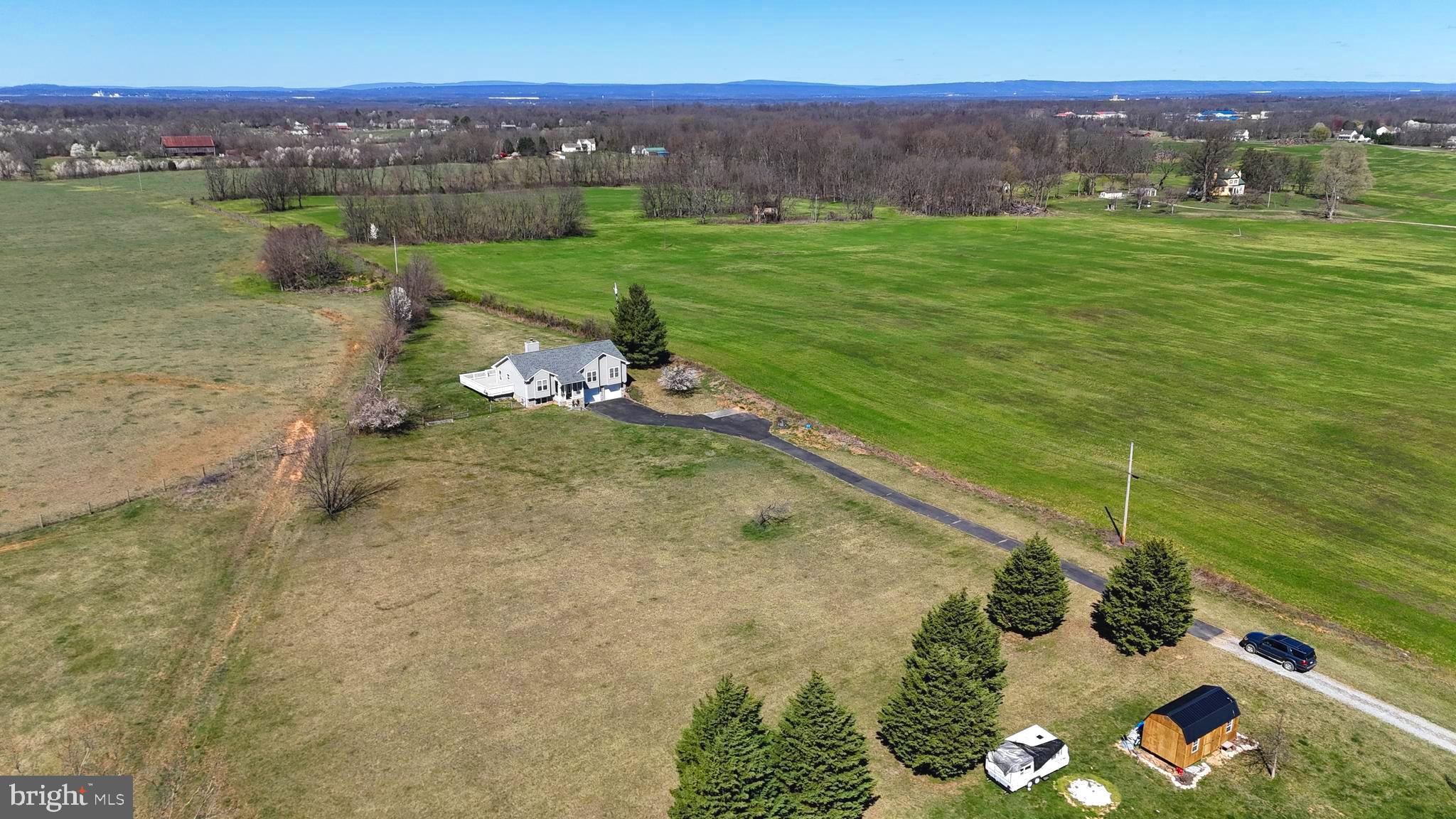 SUMMIT POINT - Residential