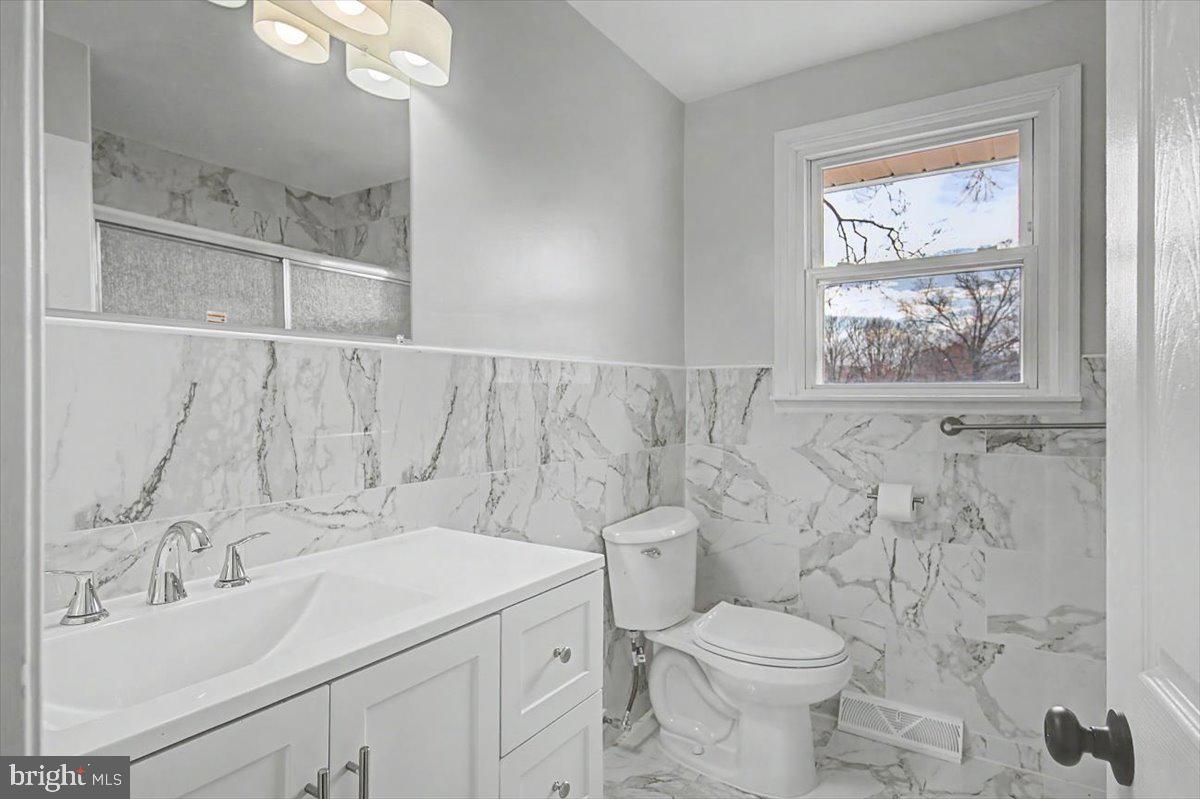 HOLIDAY HILLS - Residential