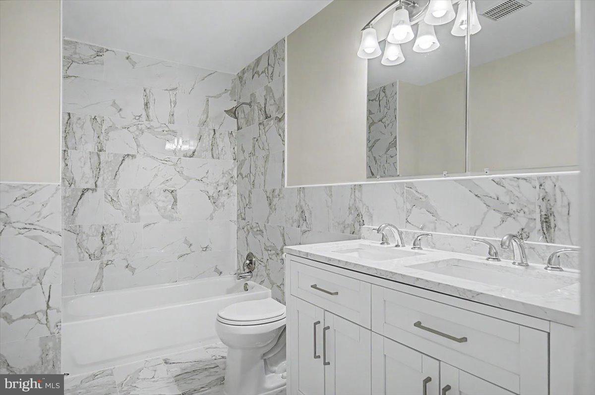 HOLIDAY HILLS - Residential