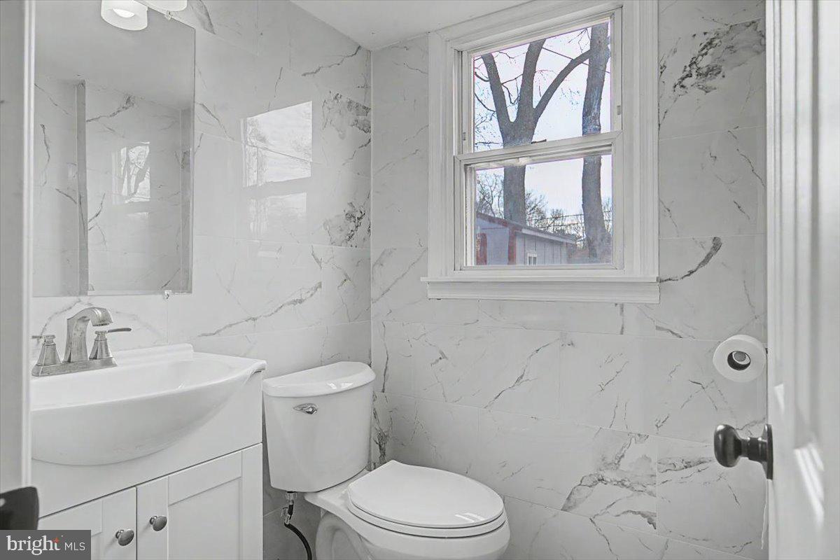 HOLIDAY HILLS - Residential