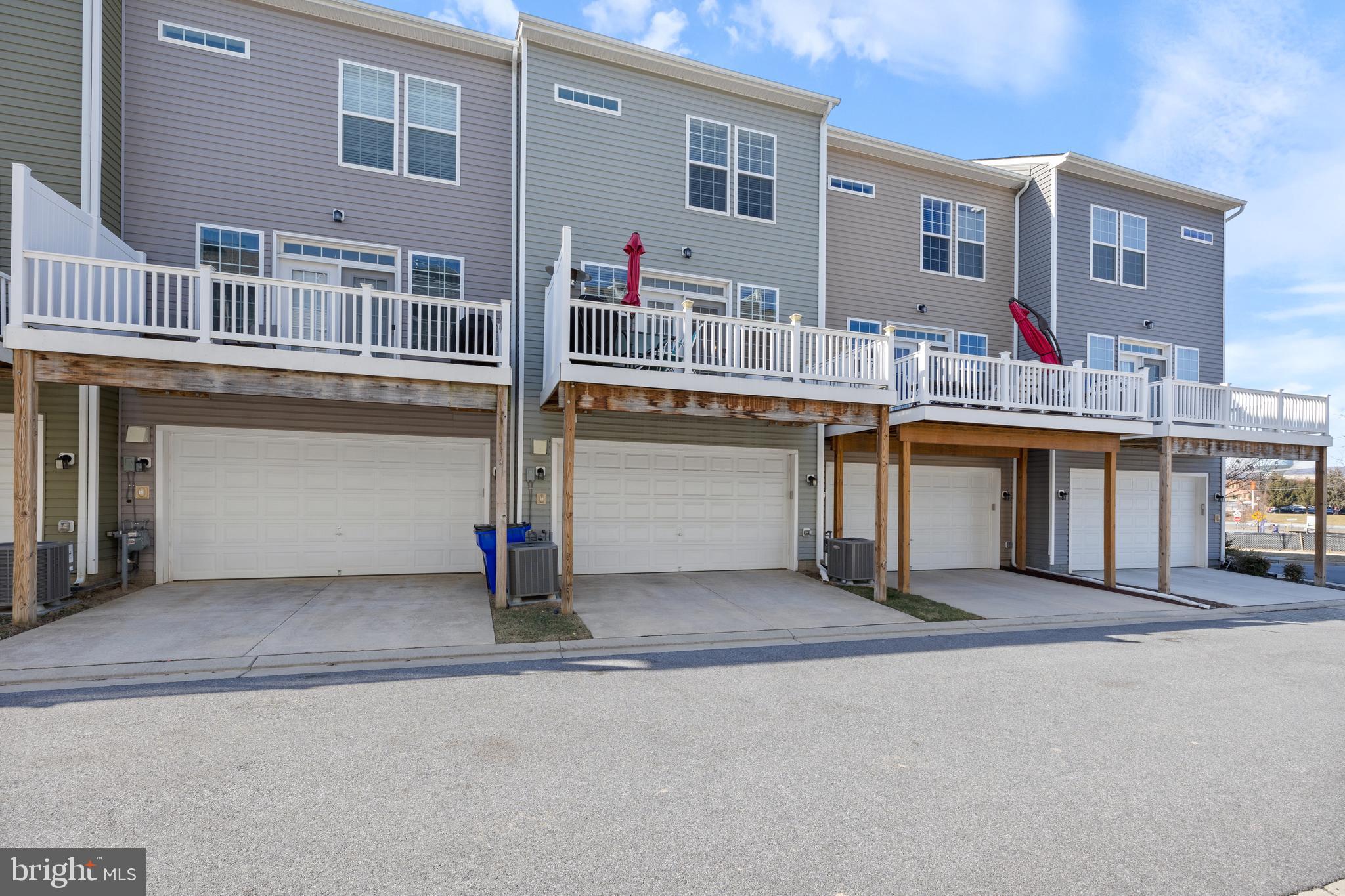 SPRING BANK - Residential