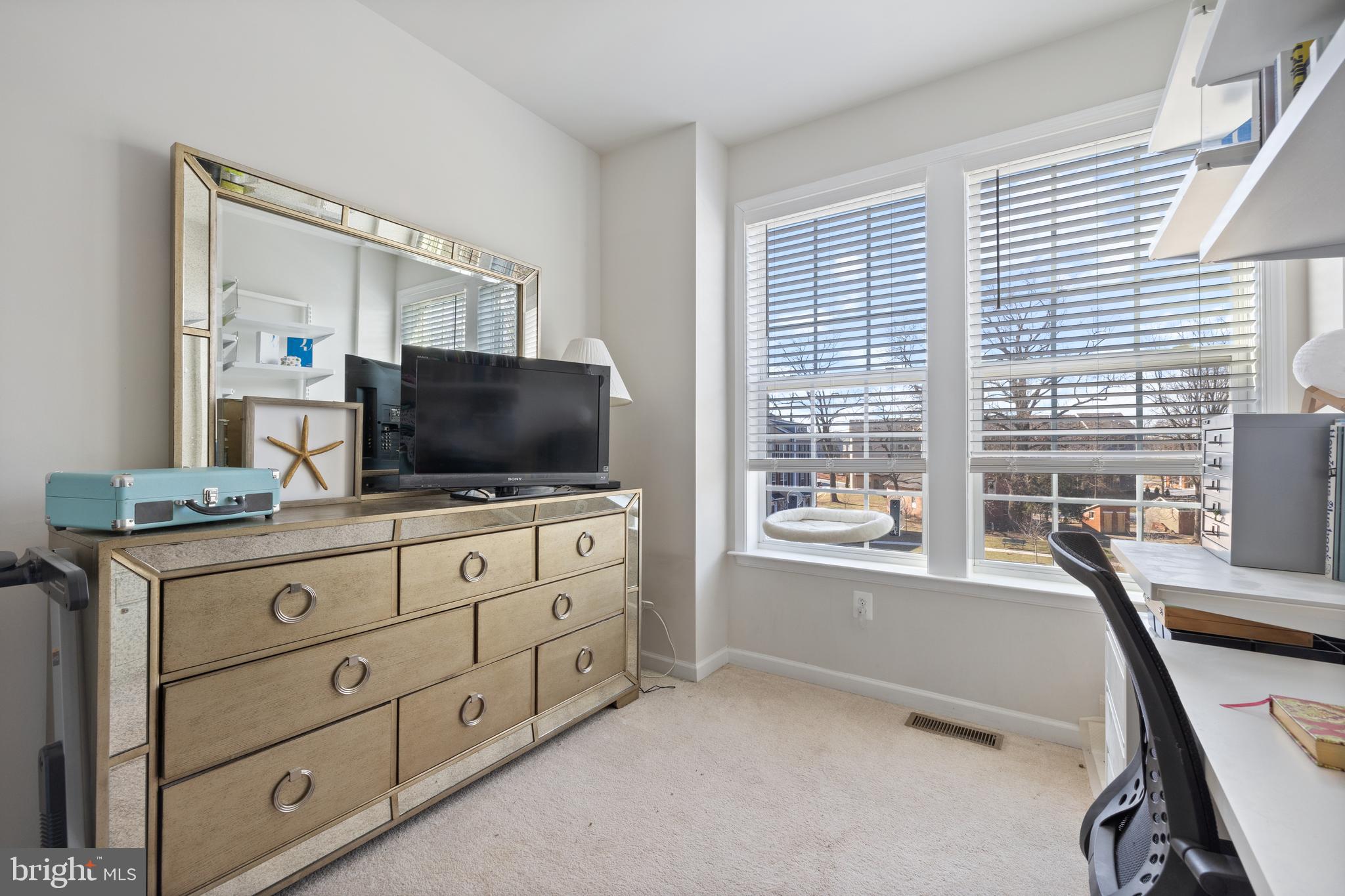 SPRING BANK - Residential