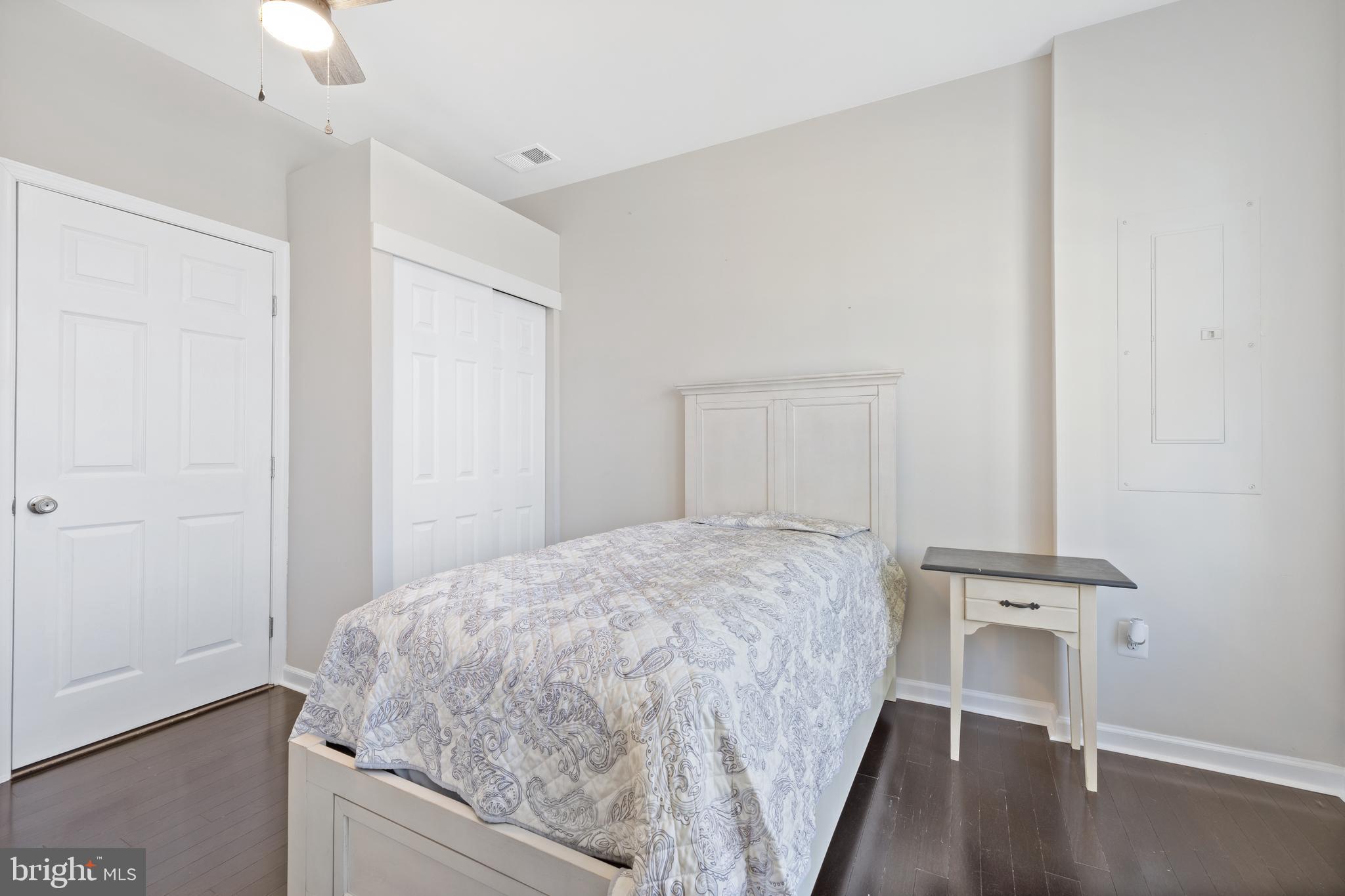 SPRING BANK - Residential