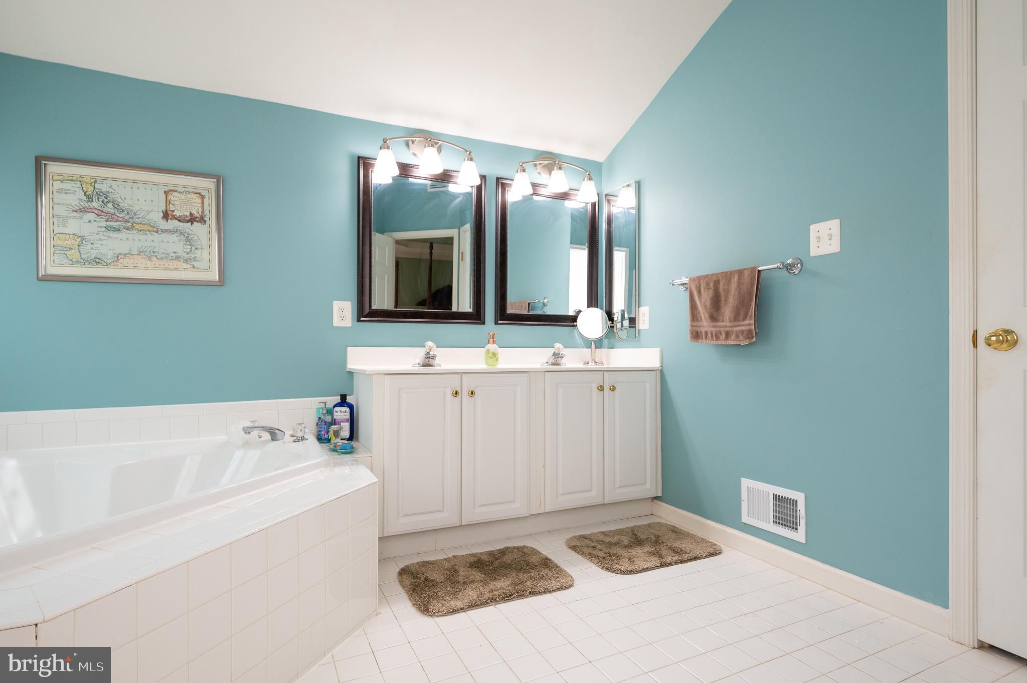 AMYCLAE EAST - Residential