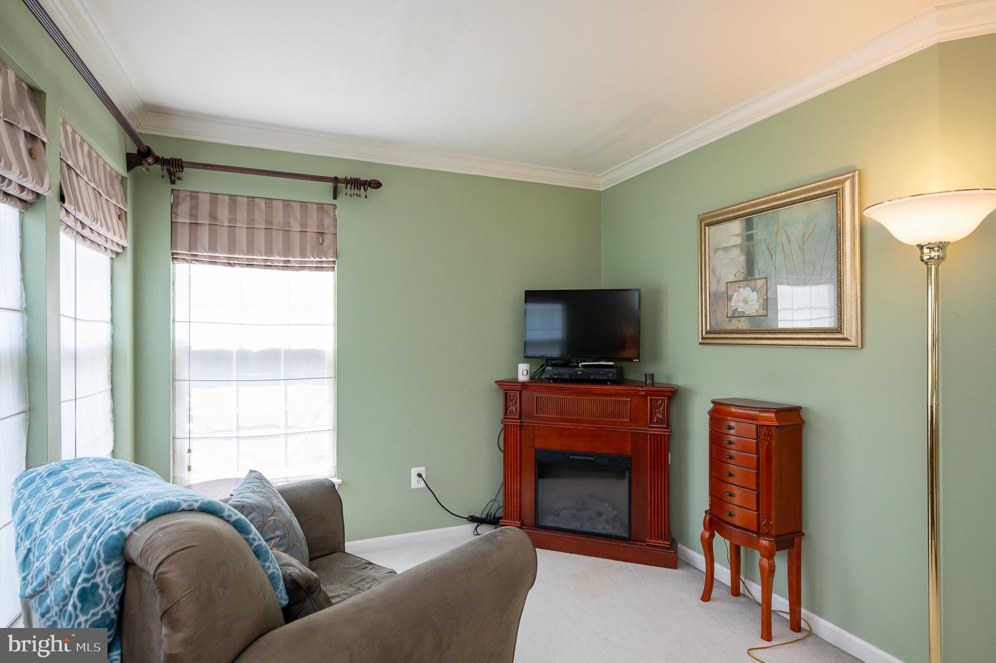 AMYCLAE EAST - Residential