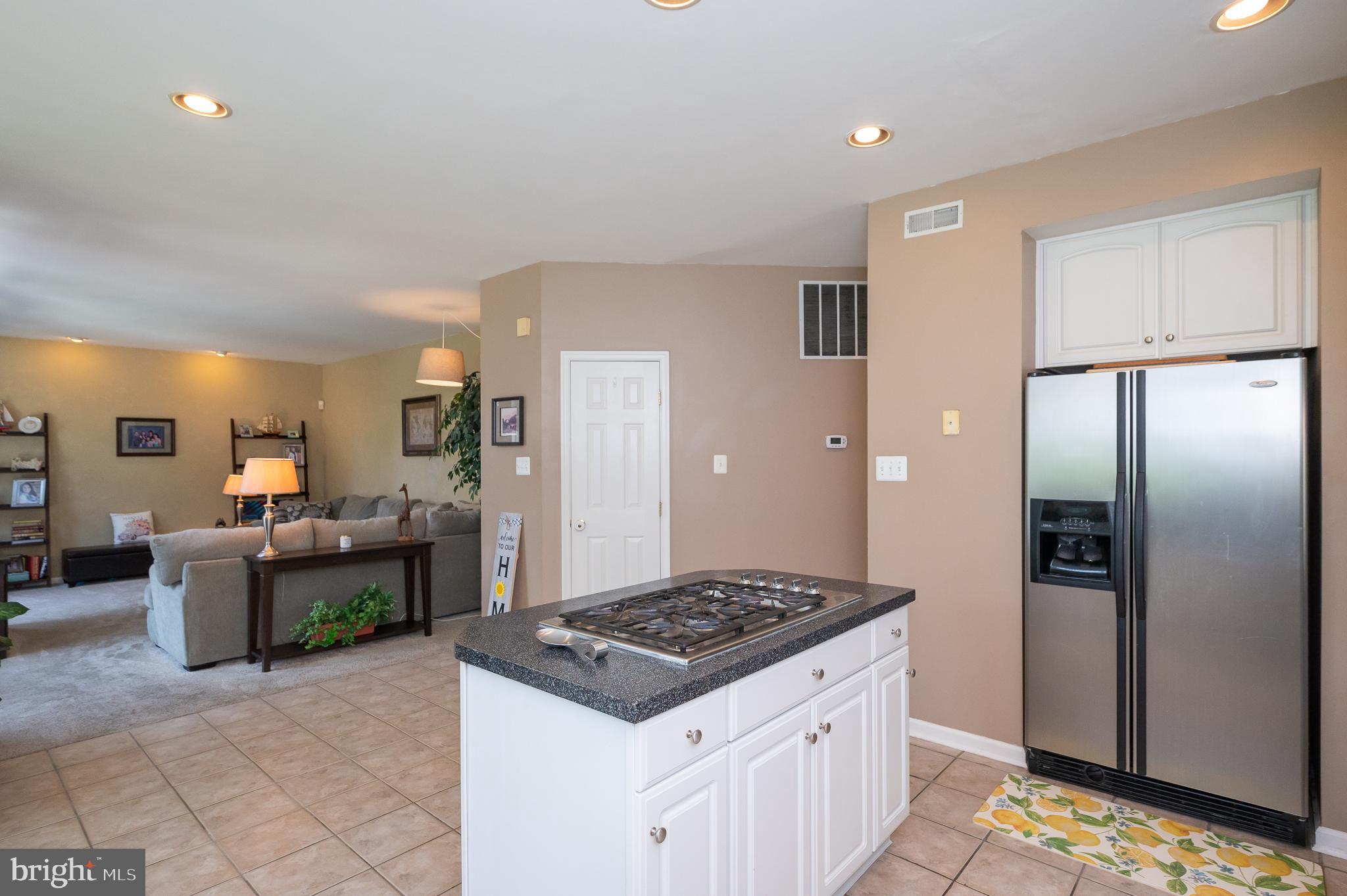 AMYCLAE EAST - Residential