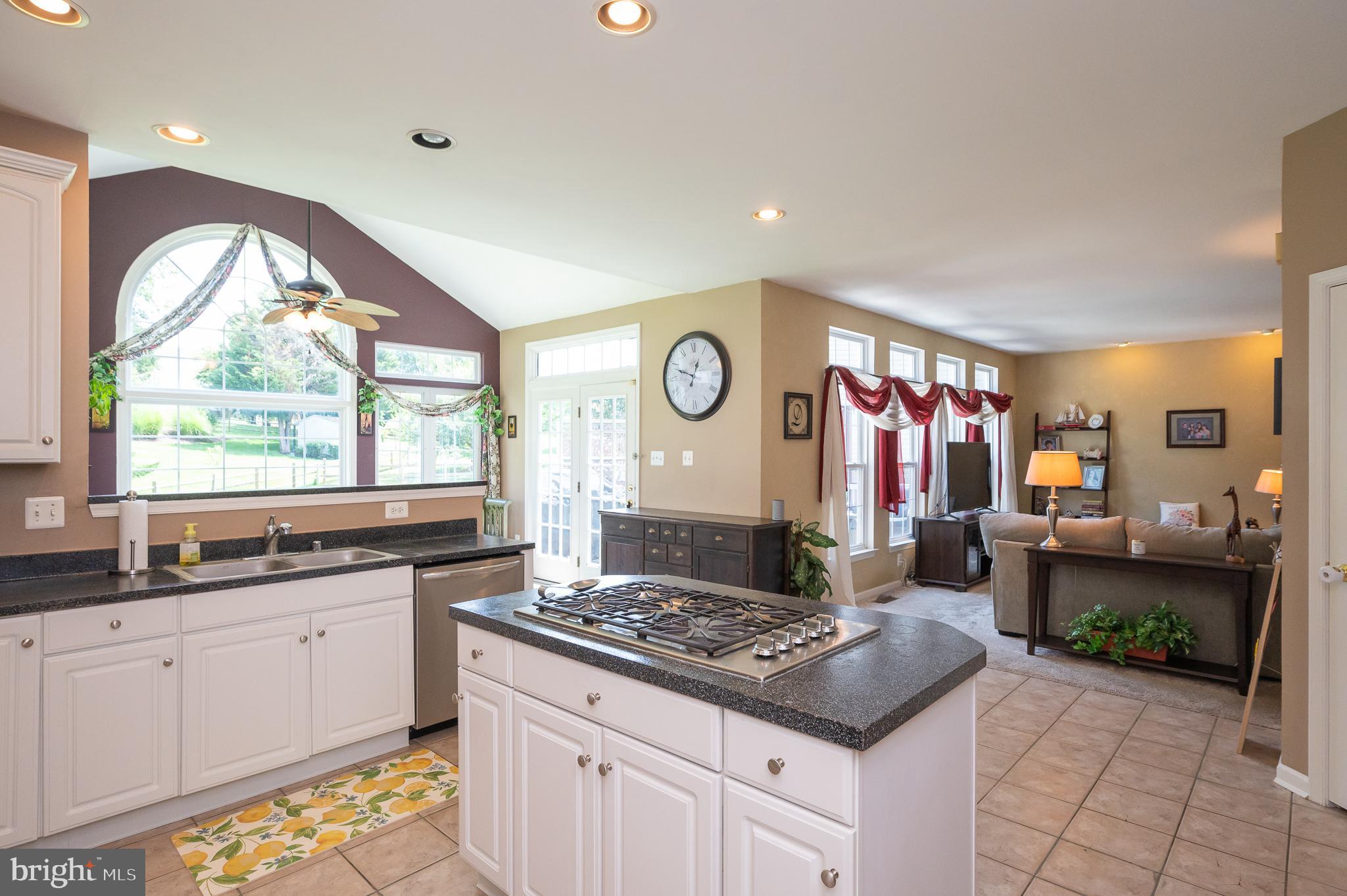 AMYCLAE EAST - Residential